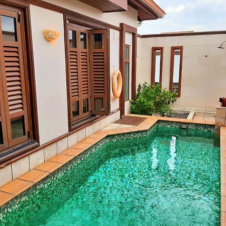 Wonderland Private Pool Villas At Port Dickson Bagian luar foto