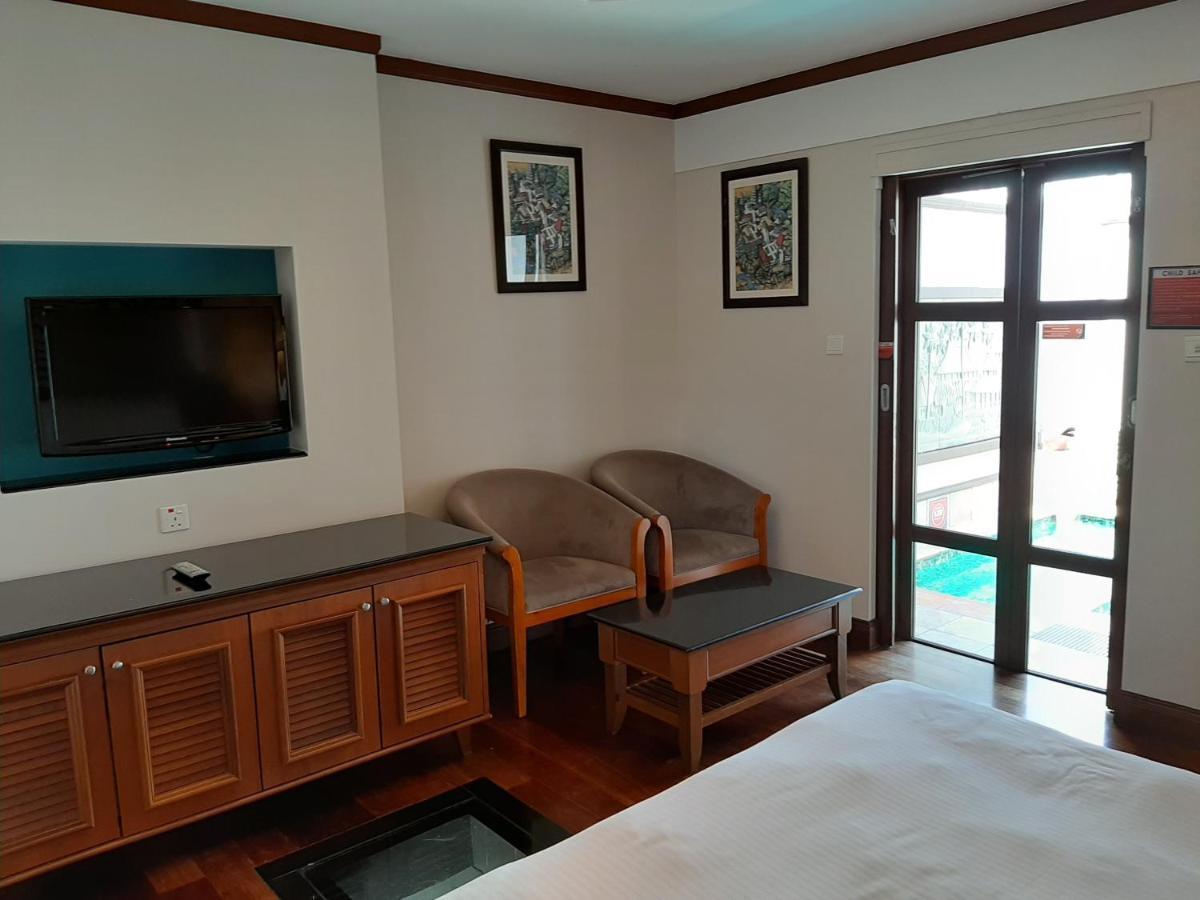 Wonderland Private Pool Villas At Port Dickson Bagian luar foto