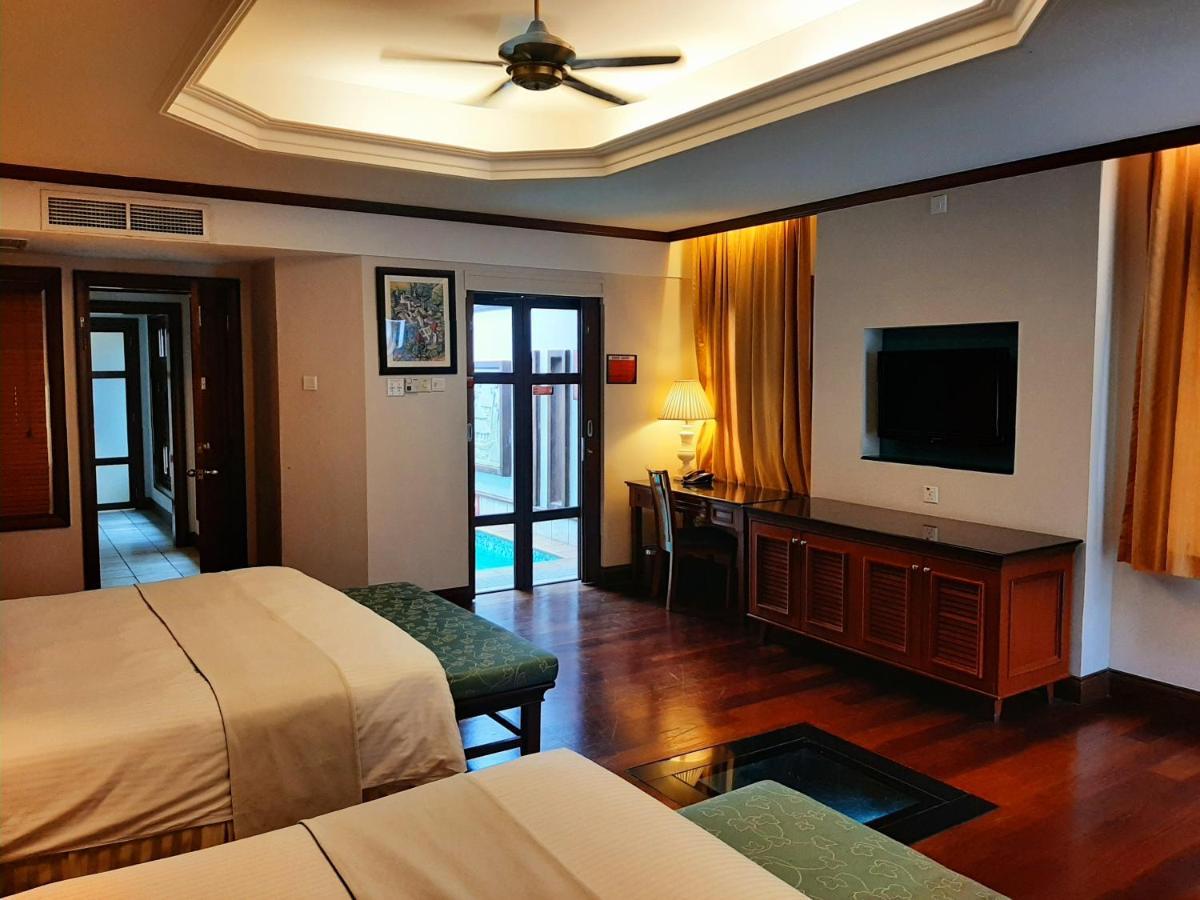 Wonderland Private Pool Villas At Port Dickson Bagian luar foto