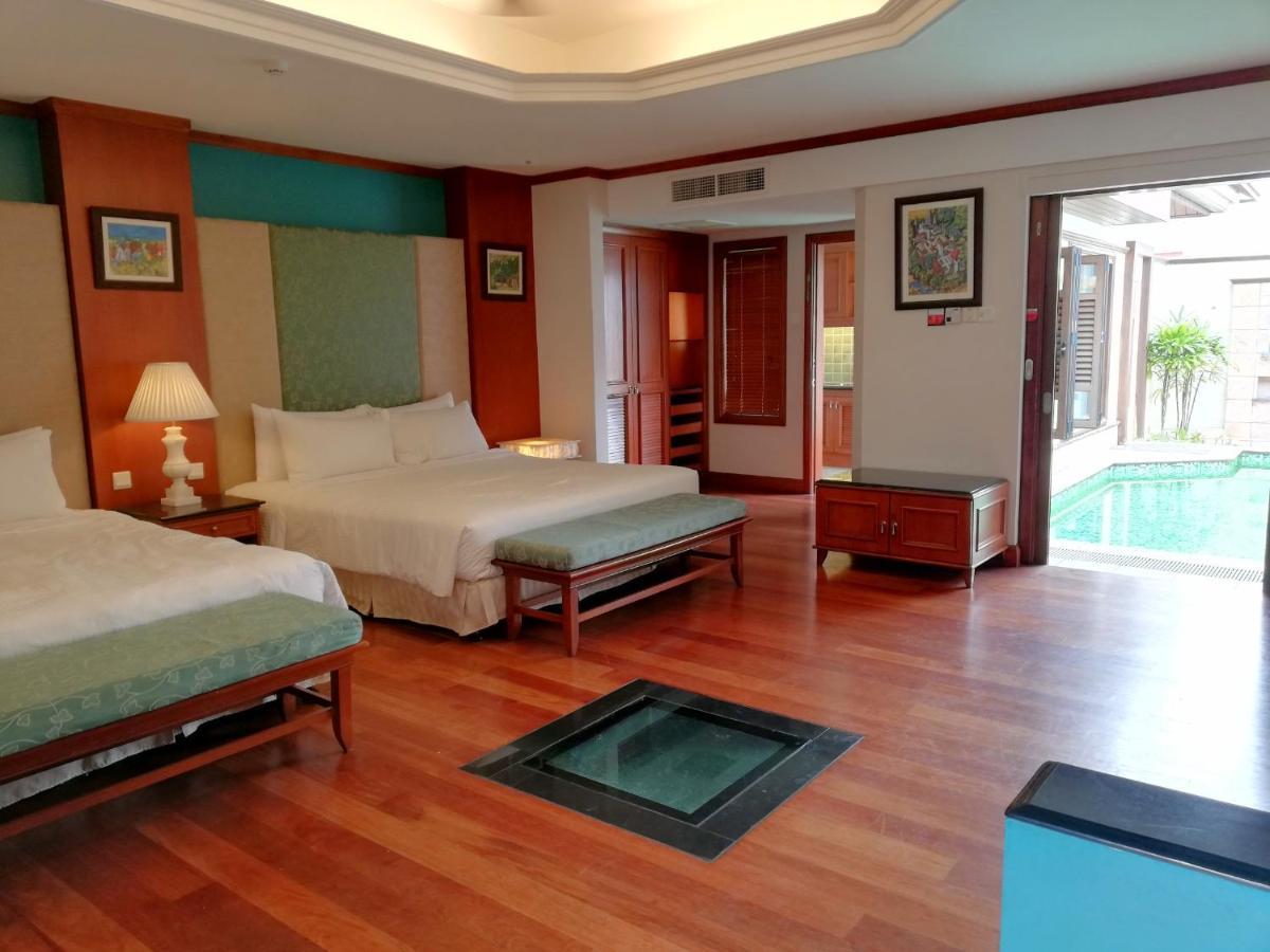 Wonderland Private Pool Villas At Port Dickson Bagian luar foto